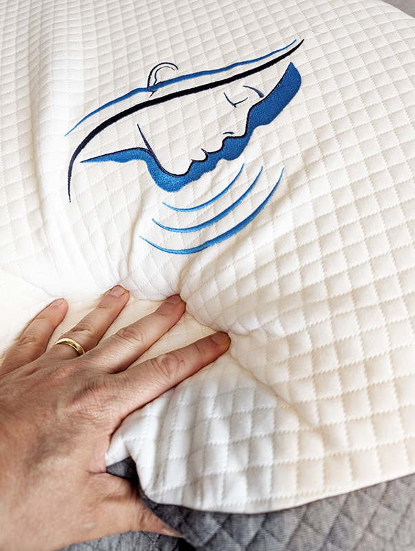 The removable, machine-washable pillow cover for the Dual Comfort Pro